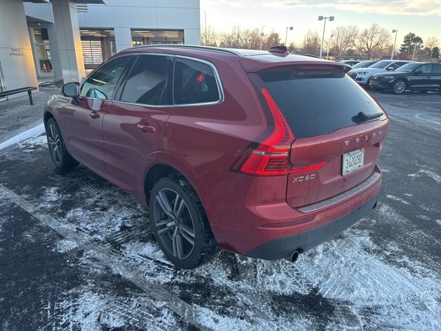 Used 2020 Volvo XC60 T5 Momentum w/ Protection Package Premier image 2