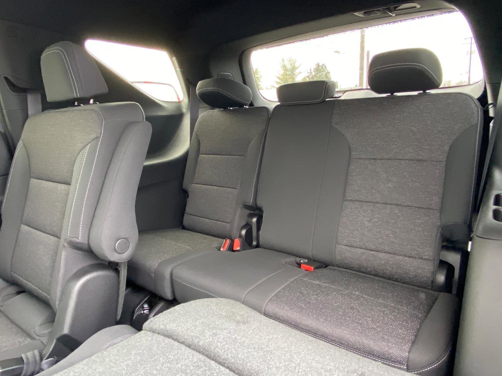 New 2026 Chevrolet Traverse LT w/ LPO, Floor Liner Package FWD image 20