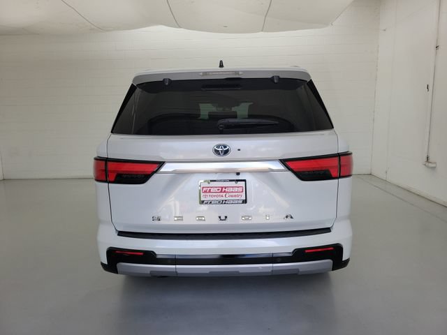Used 2023 Toyota Sequoia Capstone RWD image 6