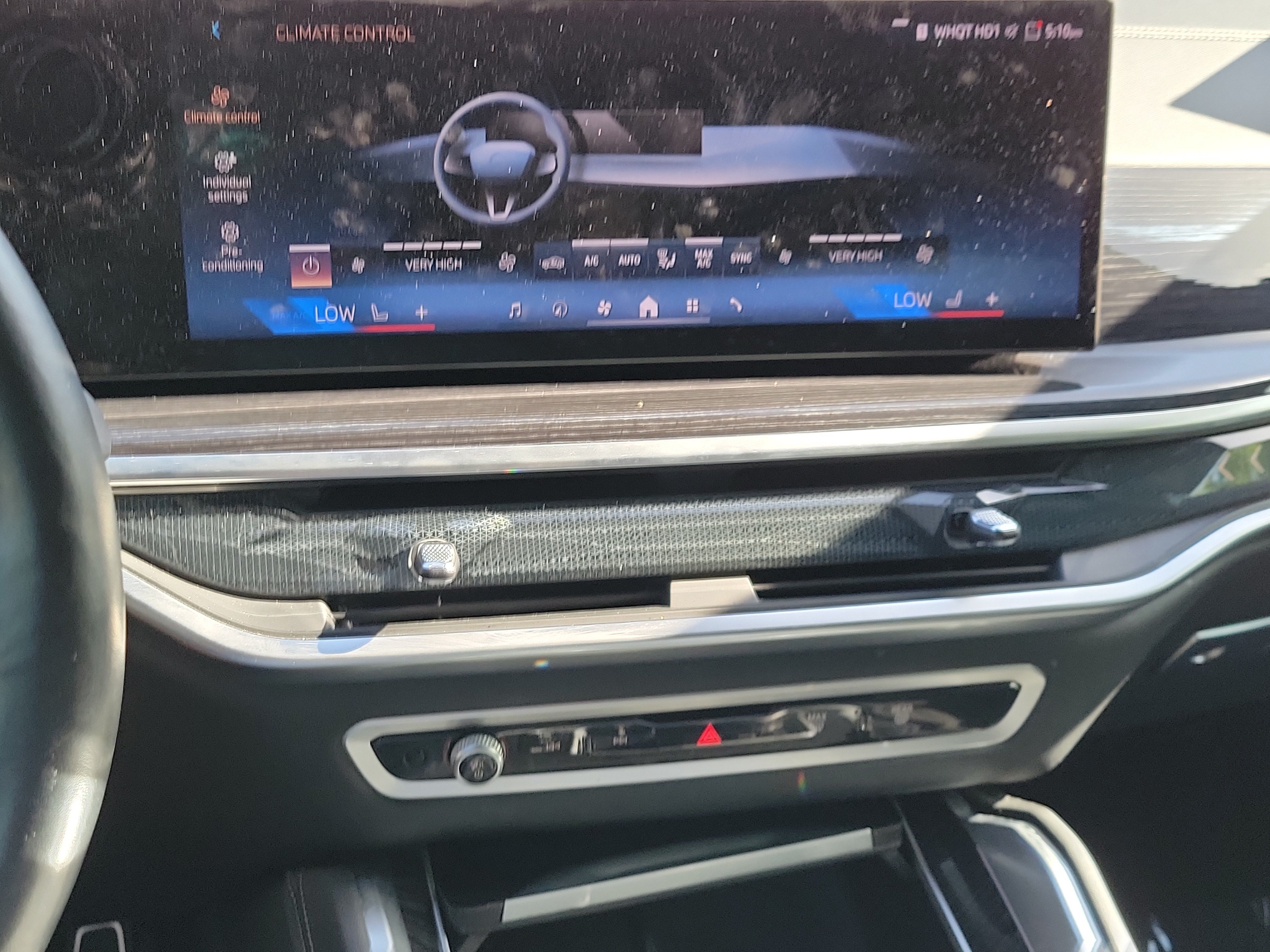 Used 2024 BMW X6 xDrive40i w/ Executive Package AWD/4WD image 21