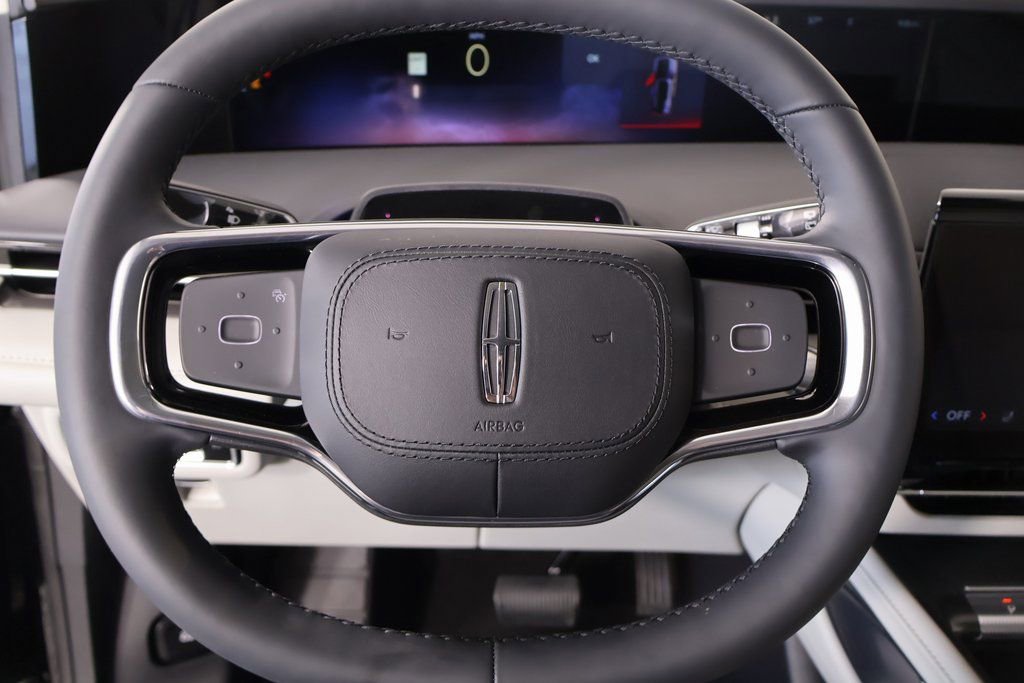 New 2026 Lincoln Nautilus Premier w/ Jet Appearance Package AWD/4WD image 3