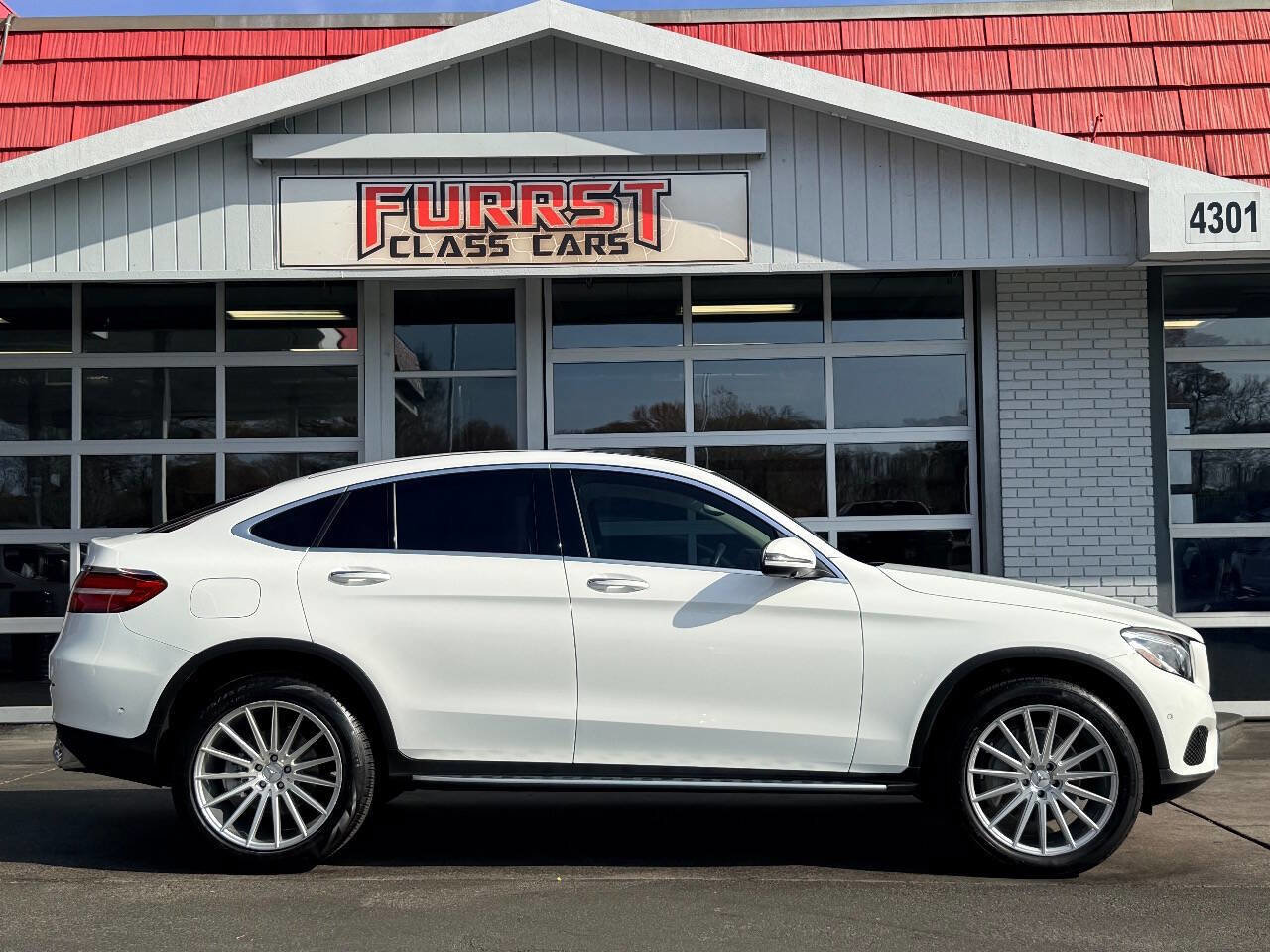 Used 2019 Mercedes-Benz GLC 300 4MATIC Coupe video 2