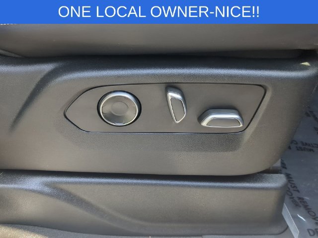 Used 2024 Cadillac Escalade Premium Luxury w/ Performance Package AWD/4WD image 45