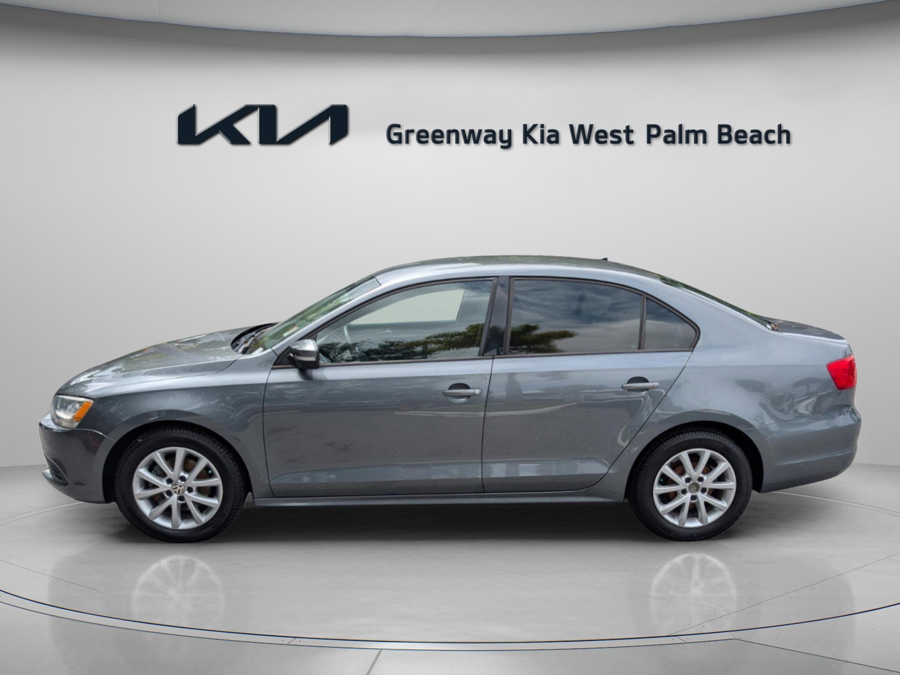 Used 2012 Volkswagen Jetta SE FWD image 4