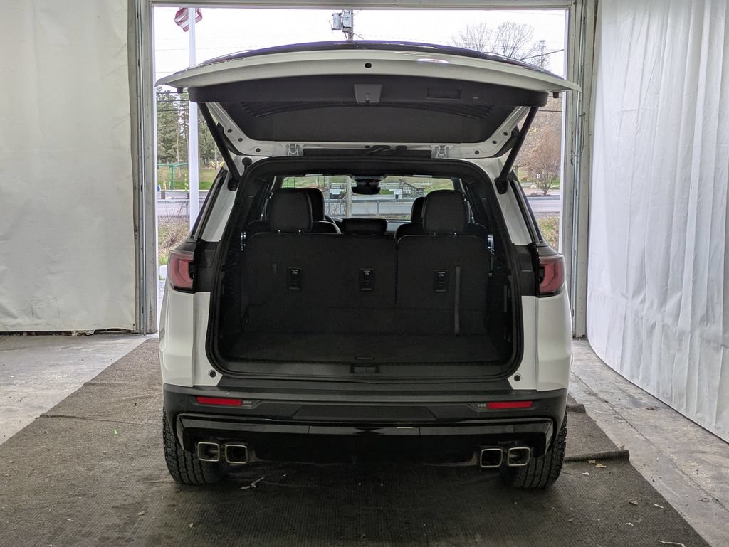 New 2026 GMC Acadia AT4 w/ LPO, Floor Liner Package AWD/4WD image 44