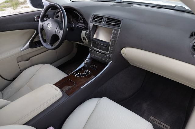 Used 2010 Lexus IS 250 w/ Preferred Accessory Package RWD image 21