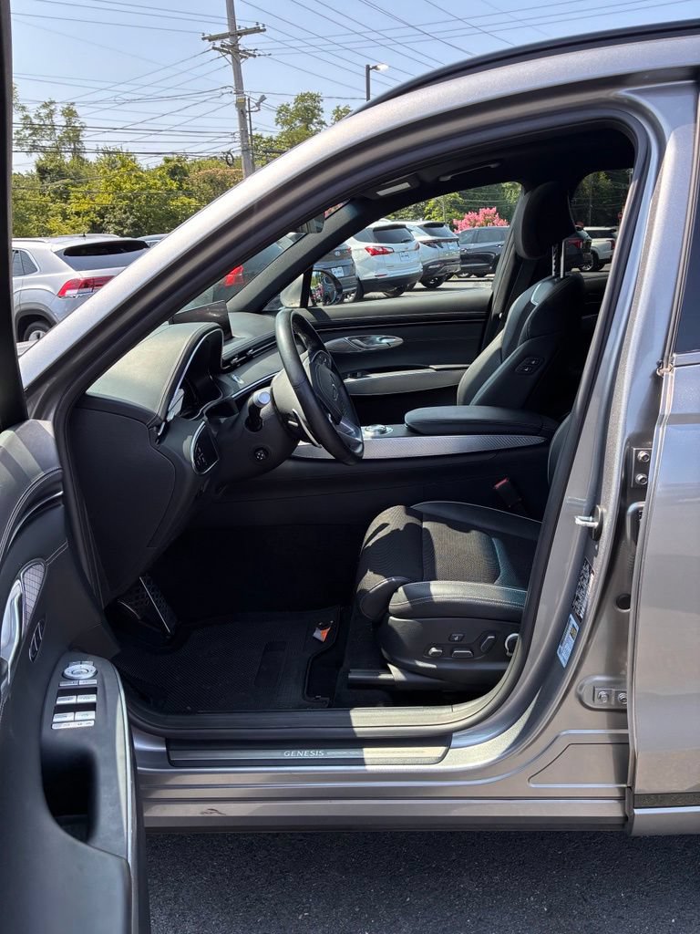 Used 2023 Genesis GV70 2.5T w/ Sport Prestige Package AWD/4WD image 24