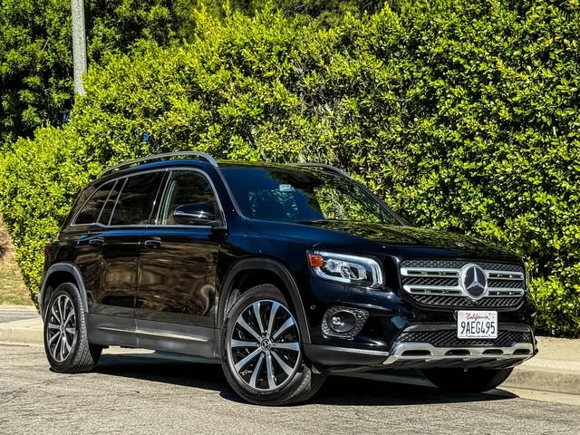 Used 2021 Mercedes-Benz GLB 250 w/ Premium Package image 13