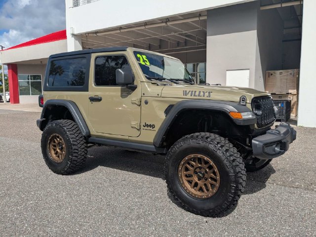 Used 2025 Jeep Wrangler Sport AWD/4WD image 2