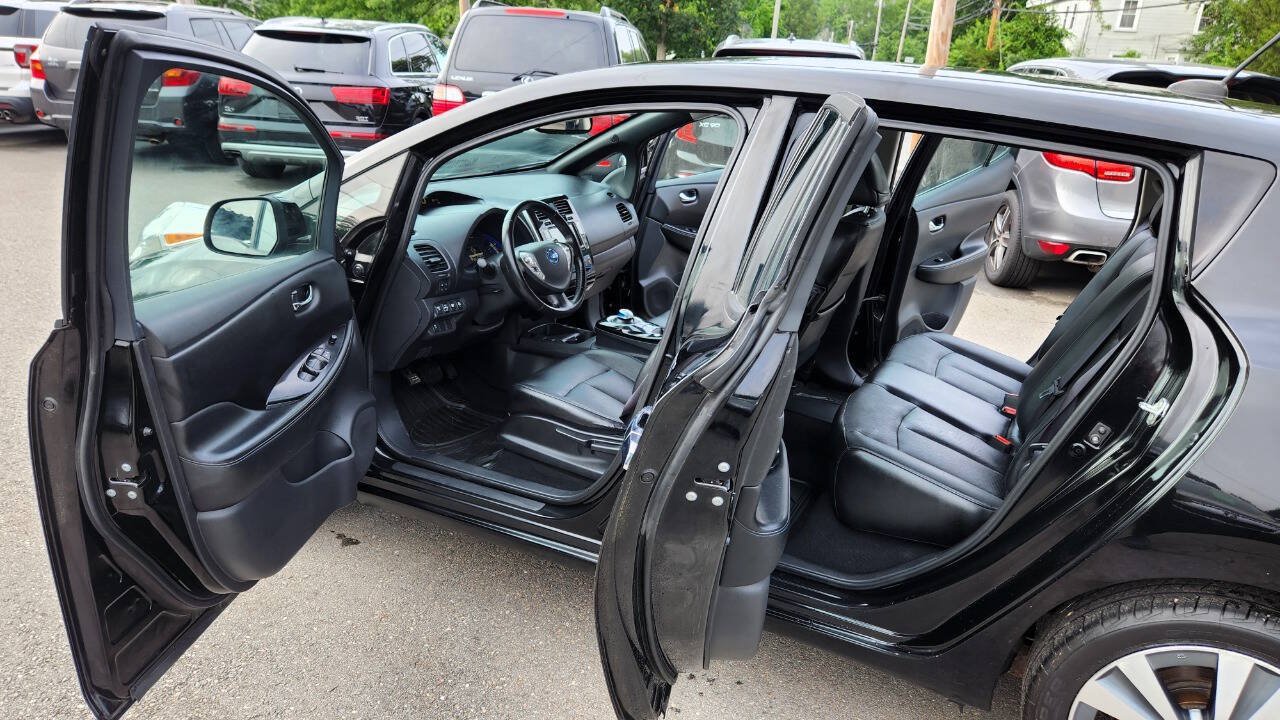 Used 2013 Nissan Leaf SL FWD image 23