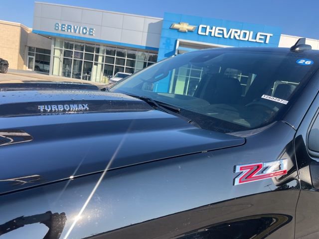 New 2026 Chevrolet Silverado 1500 Custom Trail Boss w/ Turbomax Blackout Package AWD/4WD image 3