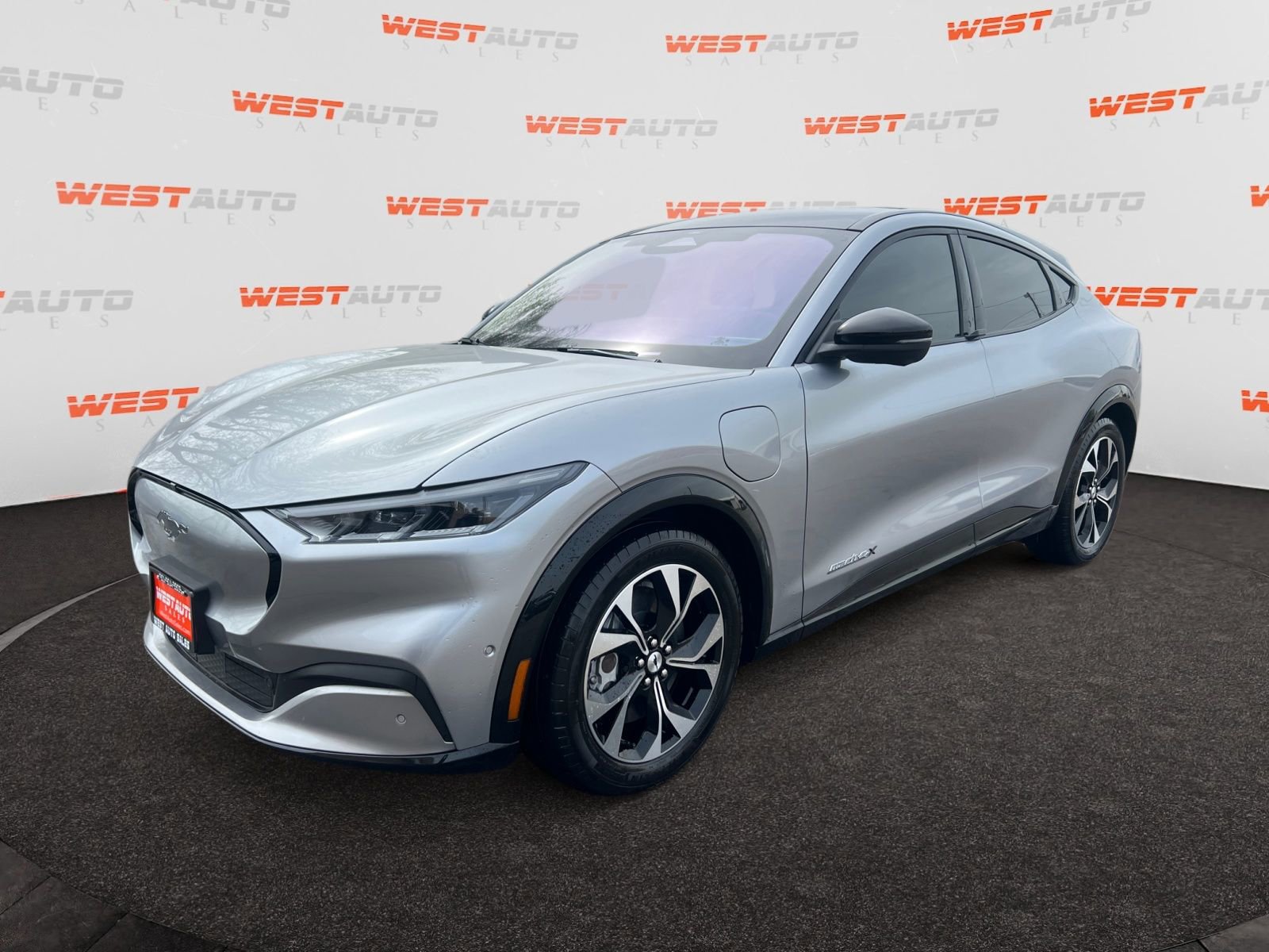 Used 2021 Ford Mustang Mach-E Premium image 1