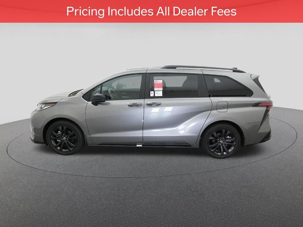 New 2026 Toyota Sienna XSE FWD image 4