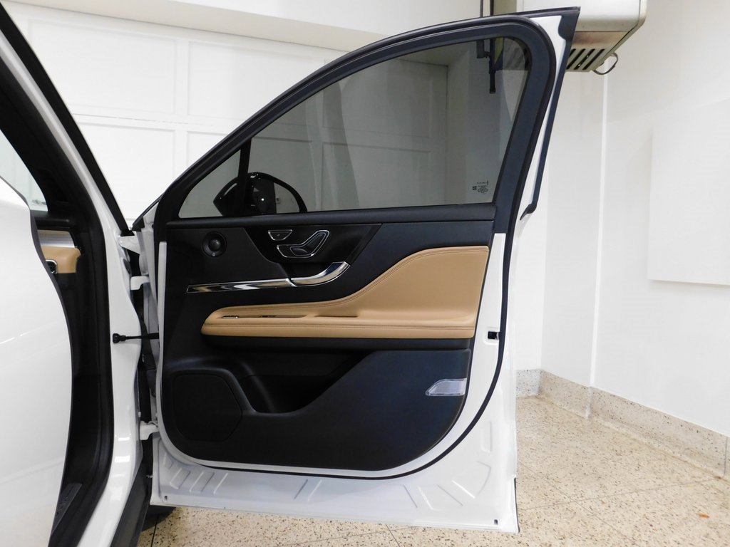 Used 2021 Lincoln Corsair Reserve image 95