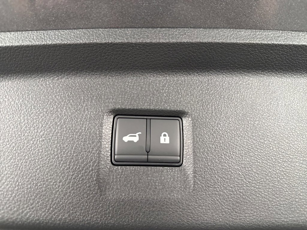 New 2026 INFINITI QX60 Luxe w/ Family Package image 32