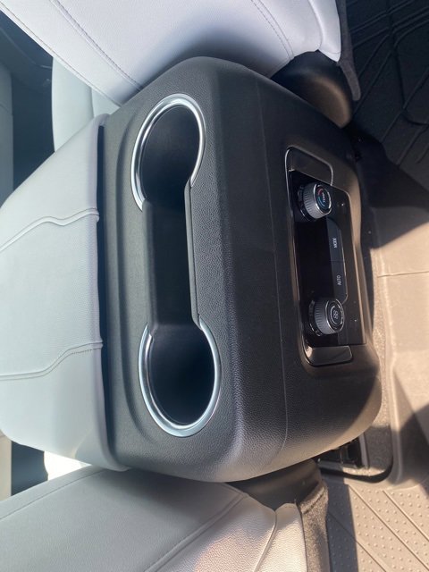 New 2025 Chevrolet Suburban Premier image 13