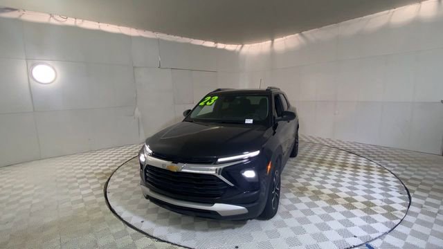Used 2025 Chevrolet TrailBlazer LT w/ Convenience Package AWD/4WD image 6