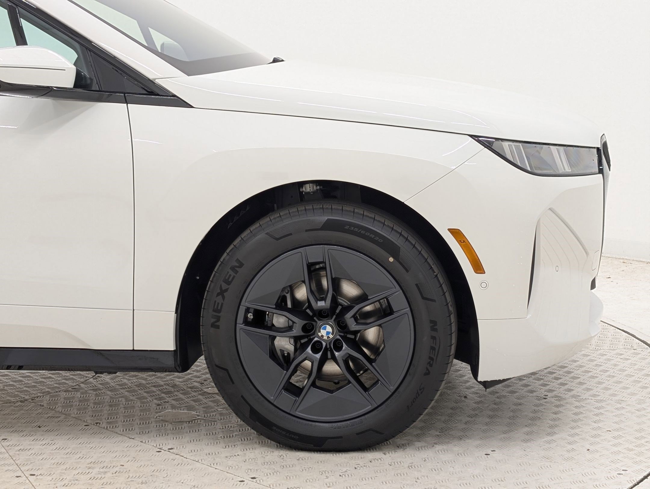 New 2026 BMW iX xDrive45 image 12