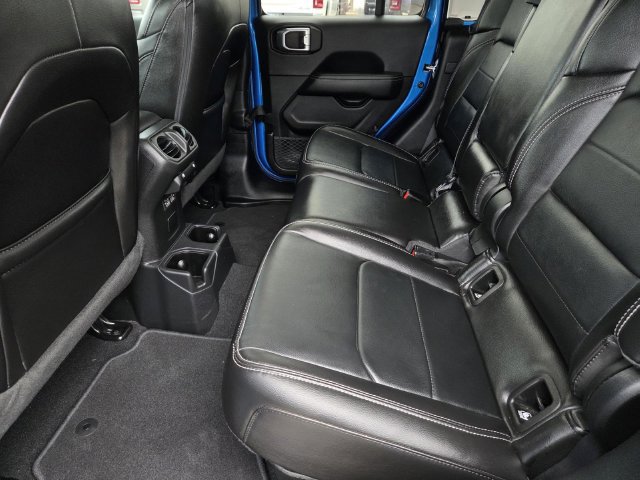 Used 2022 Jeep Gladiator Overland w/ Popular Equipment Package AWD/4WD image 25