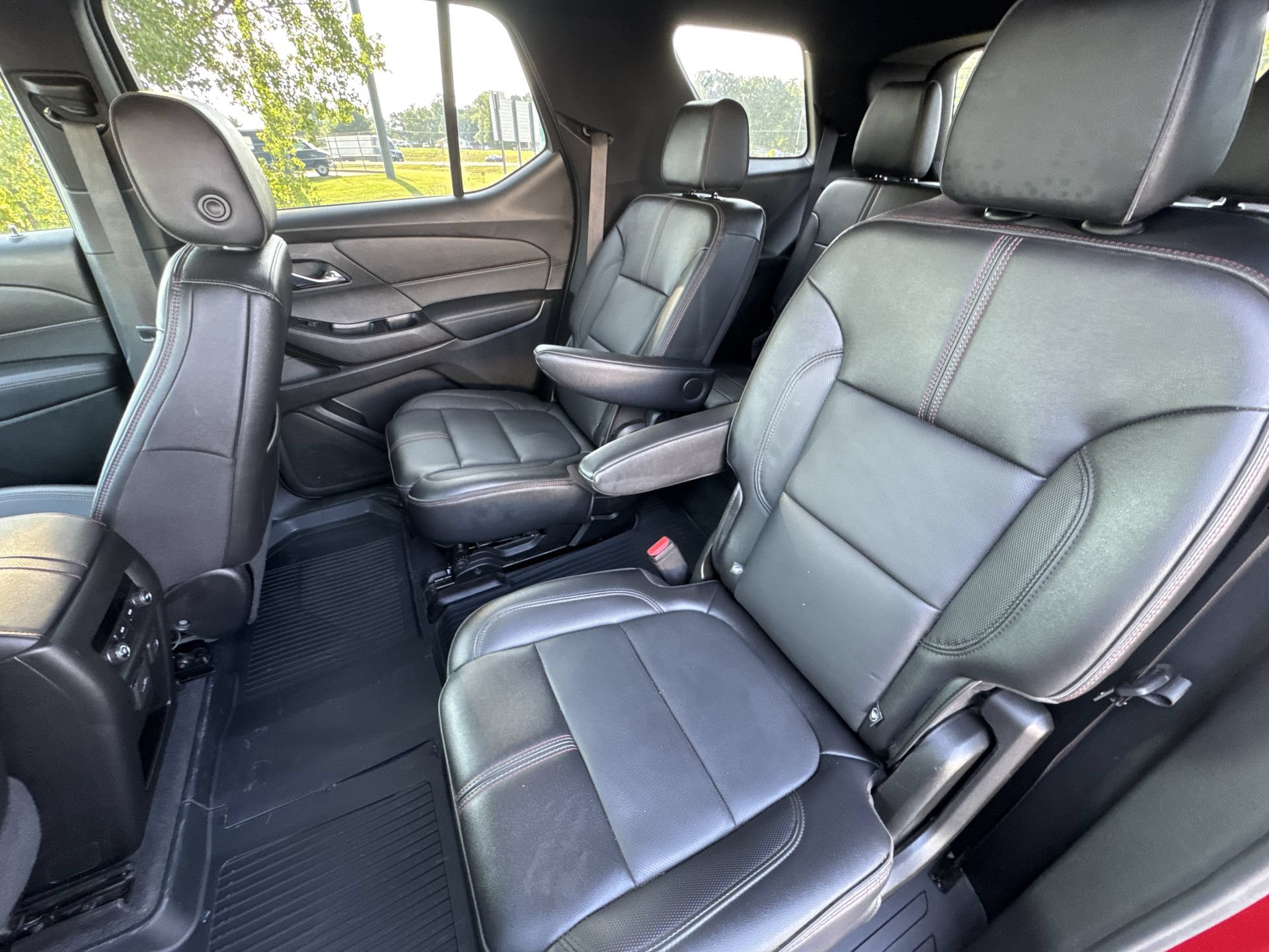 Certified 2023 Chevrolet Traverse RS w/ LPO, Floor Liner Package AWD/4WD image 22
