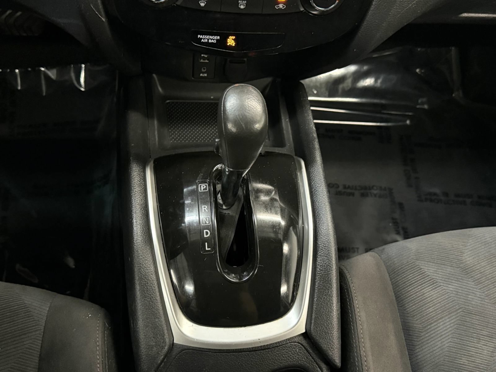 Used 2015 Nissan Rogue S AWD/4WD image 34