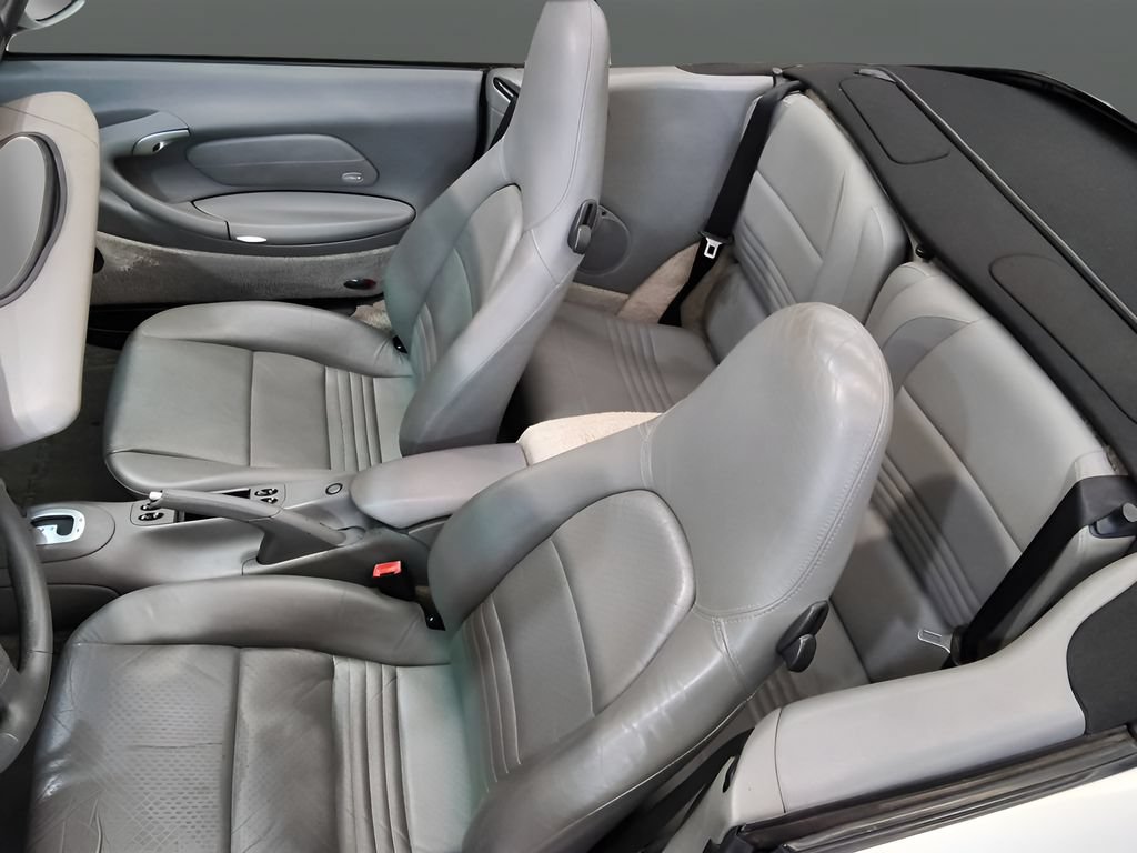 Used 2001 Porsche 911 Carrera RWD image 28