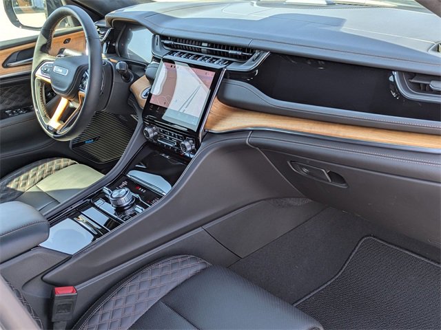 New 2024 Jeep Grand Cherokee Summit image 38