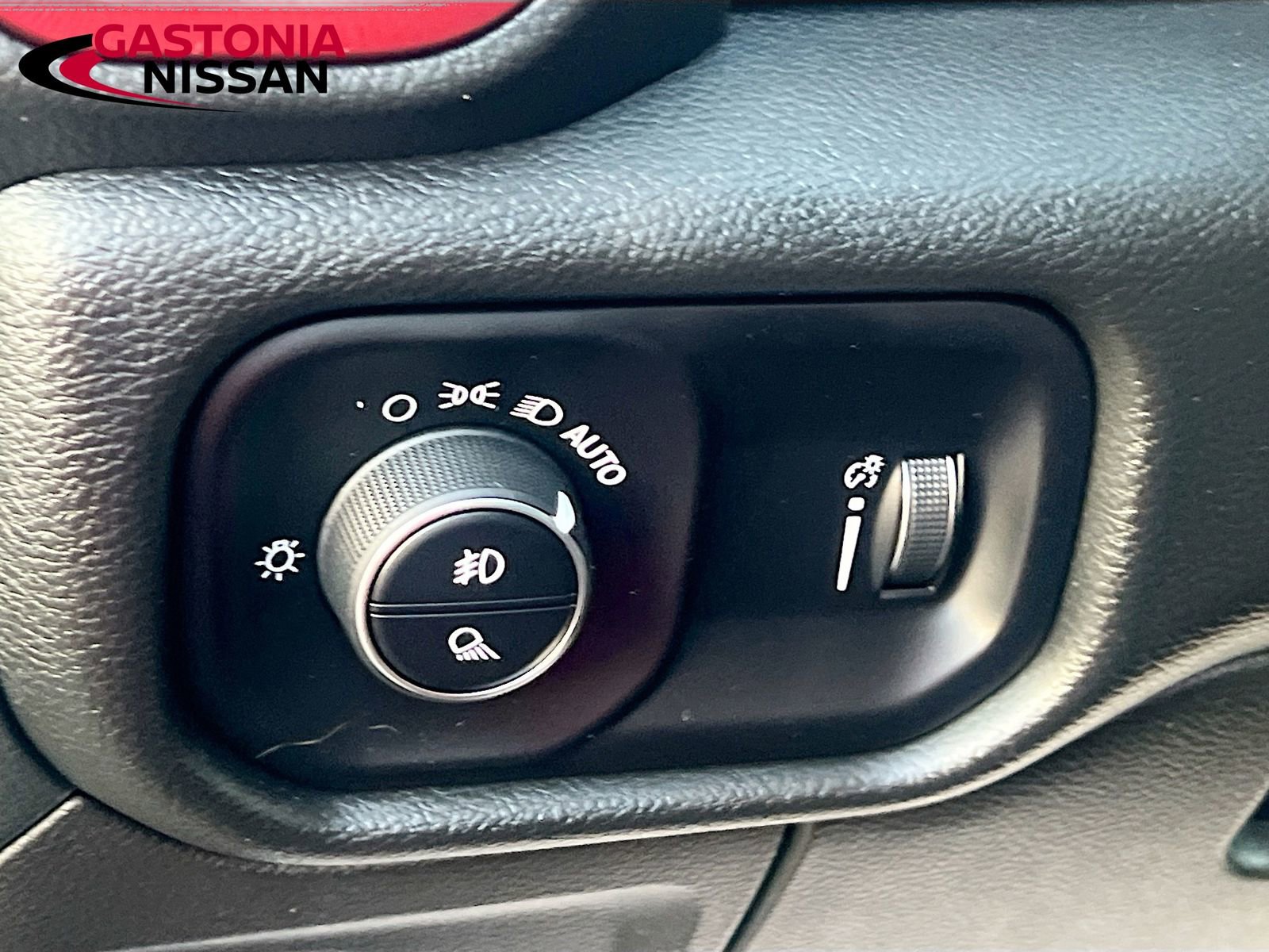 Used 2022 RAM 1500 Rebel image 13