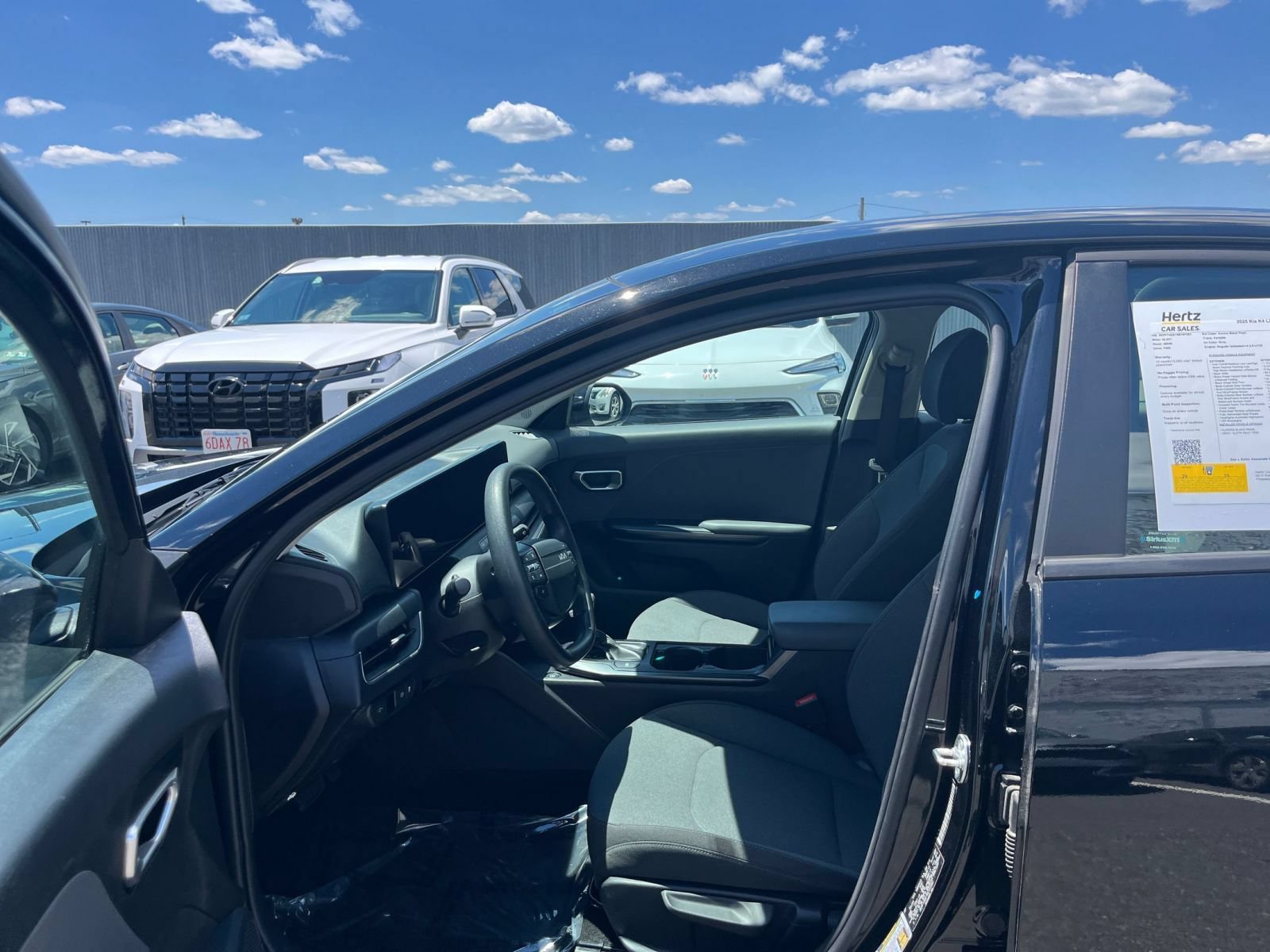 Used 2025 Kia K4 FWD image 27