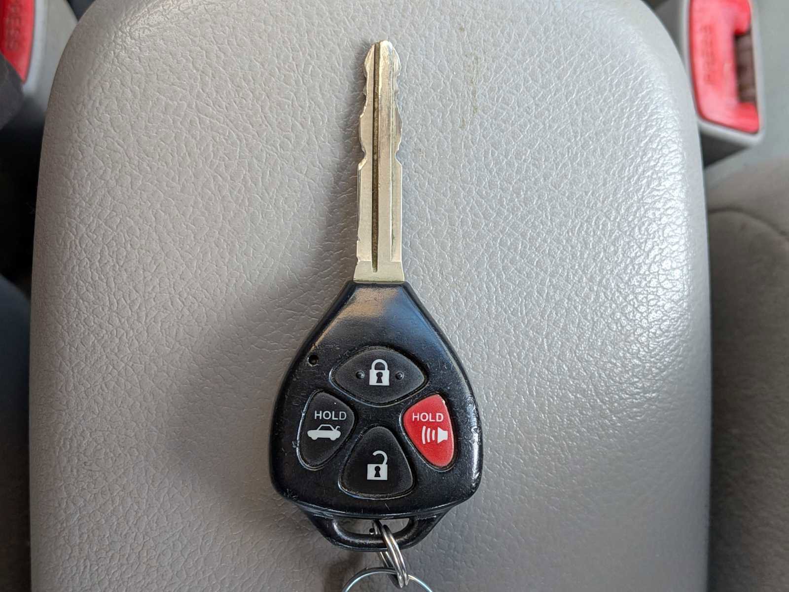 Used 2013 Toyota Corolla LE FWD image 28