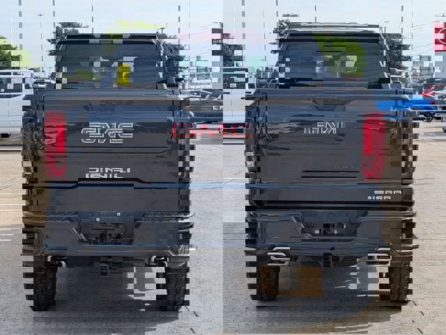 Certified 2025 GMC Sierra 1500 Denali w/ Technology Package AWD/4WD image 7