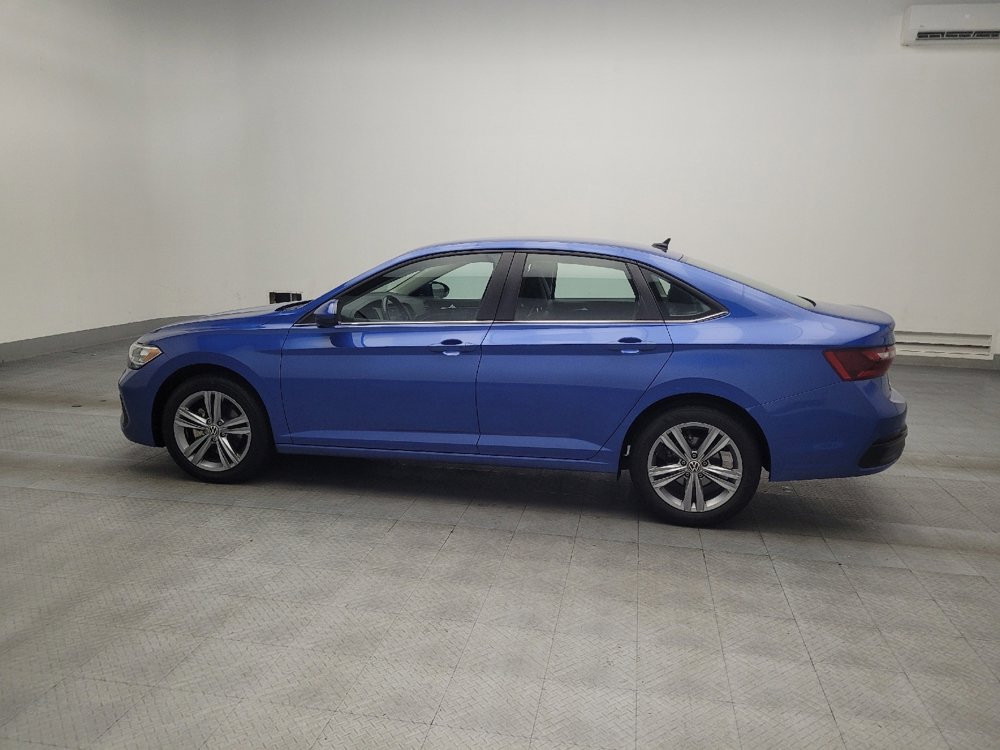 Used 2024 Volkswagen Jetta SE image 3