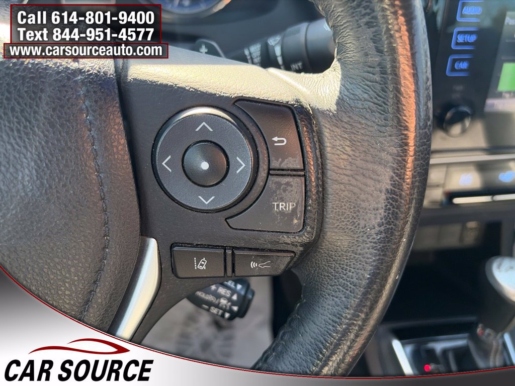 Used 2017 Toyota Corolla SE FWD image 11