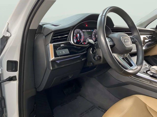 Used 2023 Audi Q7 2.0T Premium Plus w/ Premium Plus Package AWD/4WD image 18