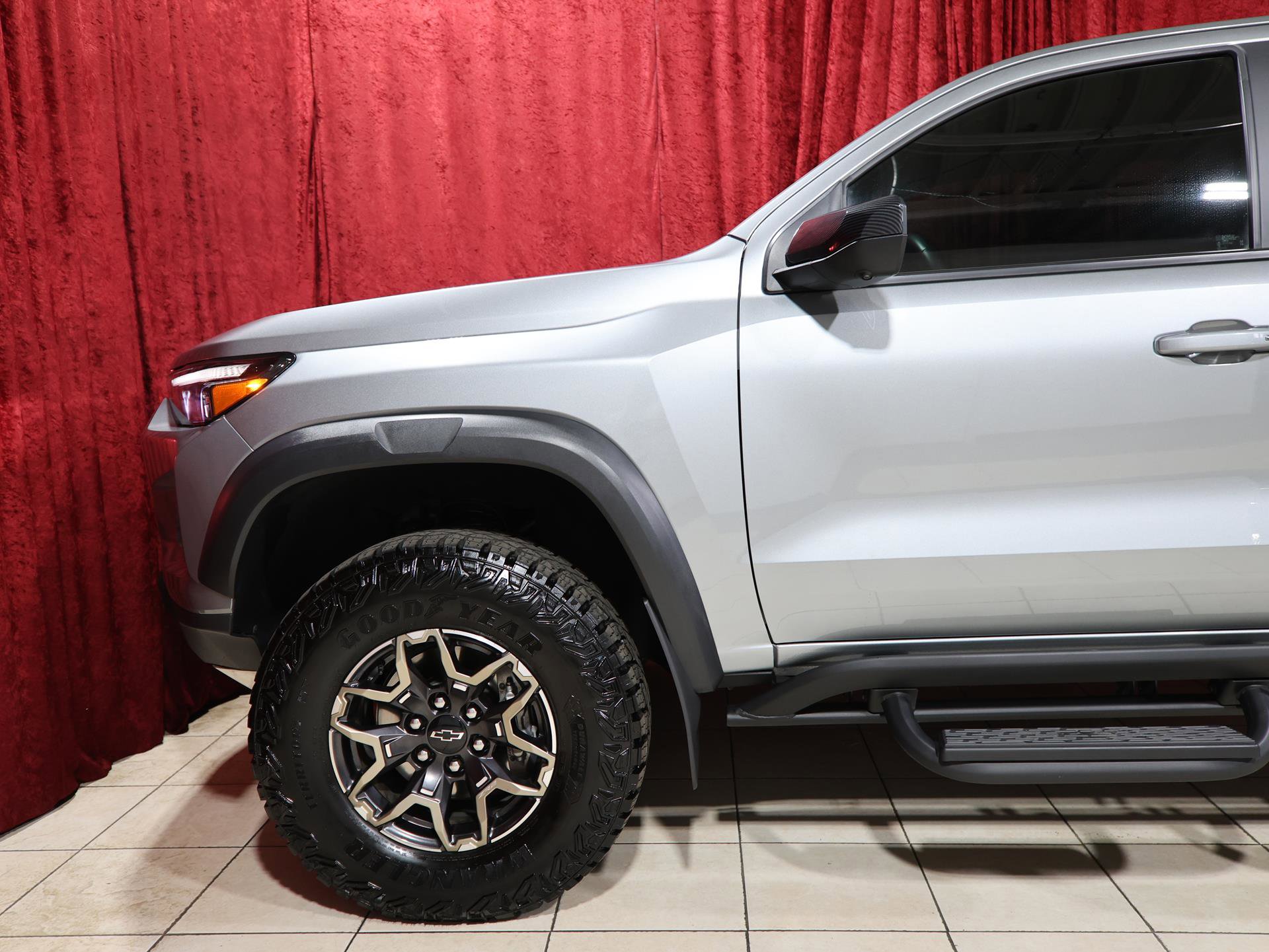 Used 2024 Chevrolet Colorado ZR2 w/ Technology Package image 5