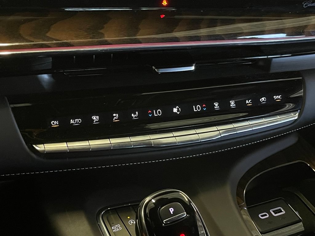Used 2023 Cadillac Escalade Sport Platinum w/ LPO, ONYX Package AWD/4WD image 40