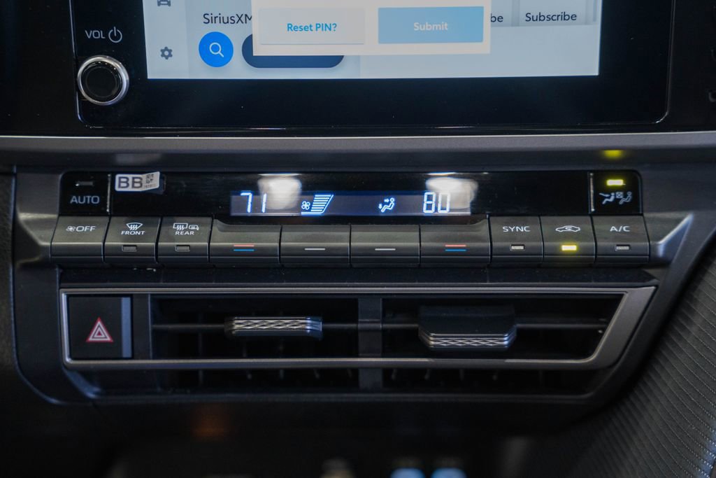 Used 2025 Toyota Camry SE image 20