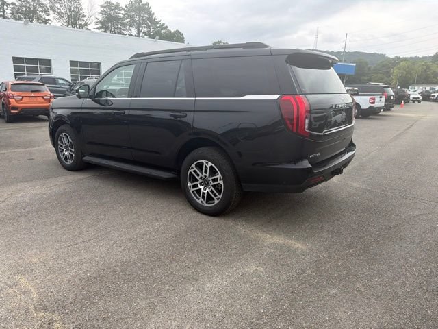 Used 2025 Ford Expedition Active AWD/4WD image 20