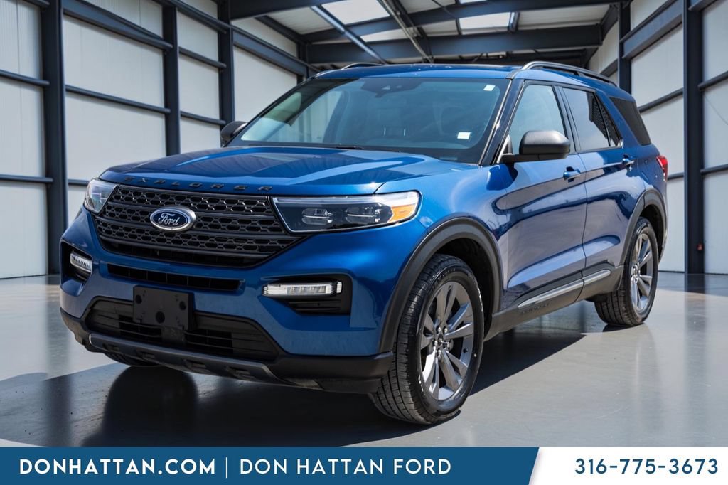Used 2021 Ford Explorer XLT w/ Equipment Group 202A AWD/4WD image 24
