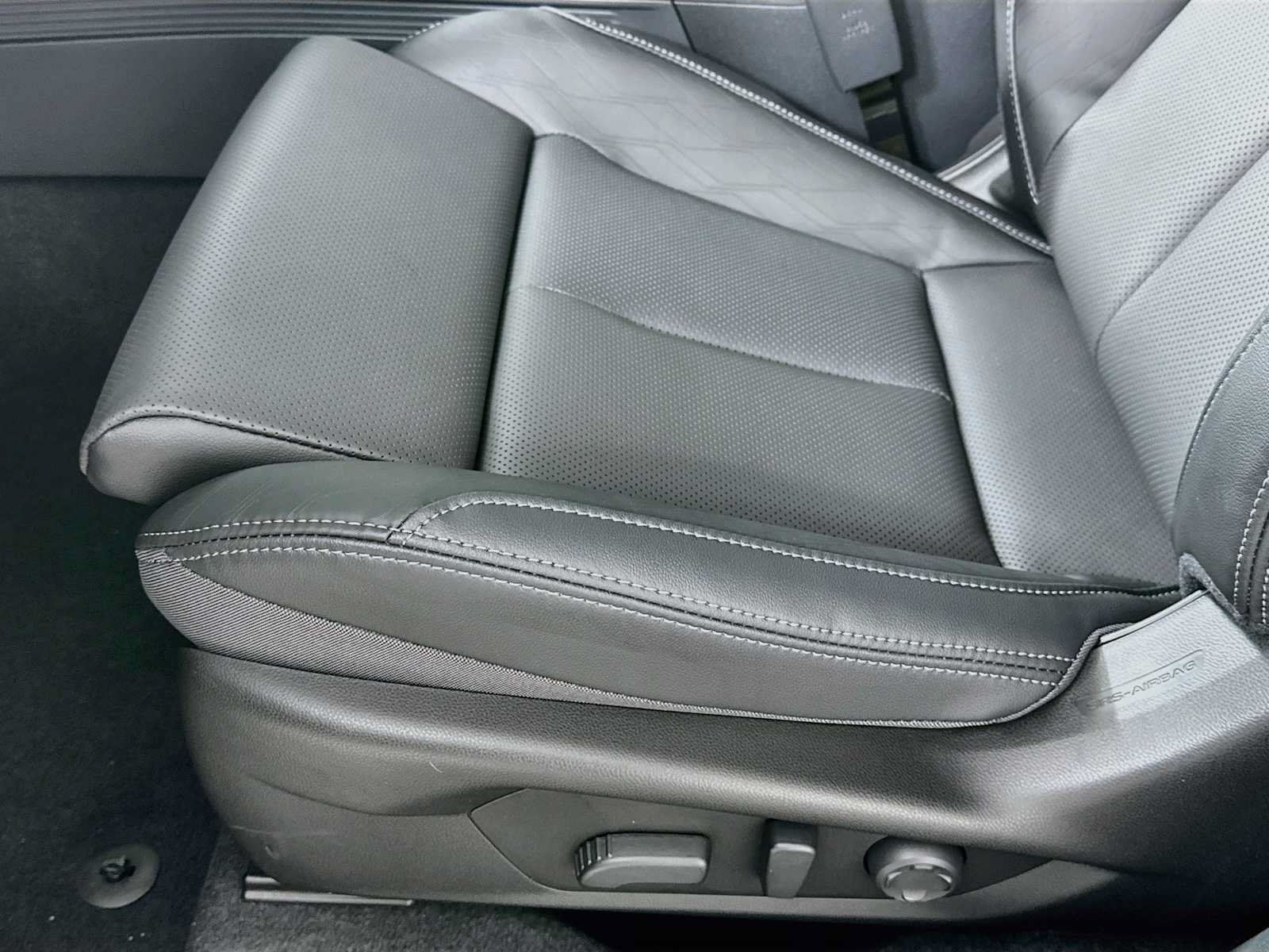 New 2026 Subaru Outback Touring AWD/4WD image 18
