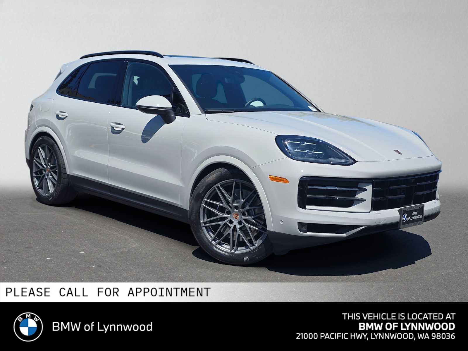 Used 2025 Porsche Cayenne S AWD/4WD image 1