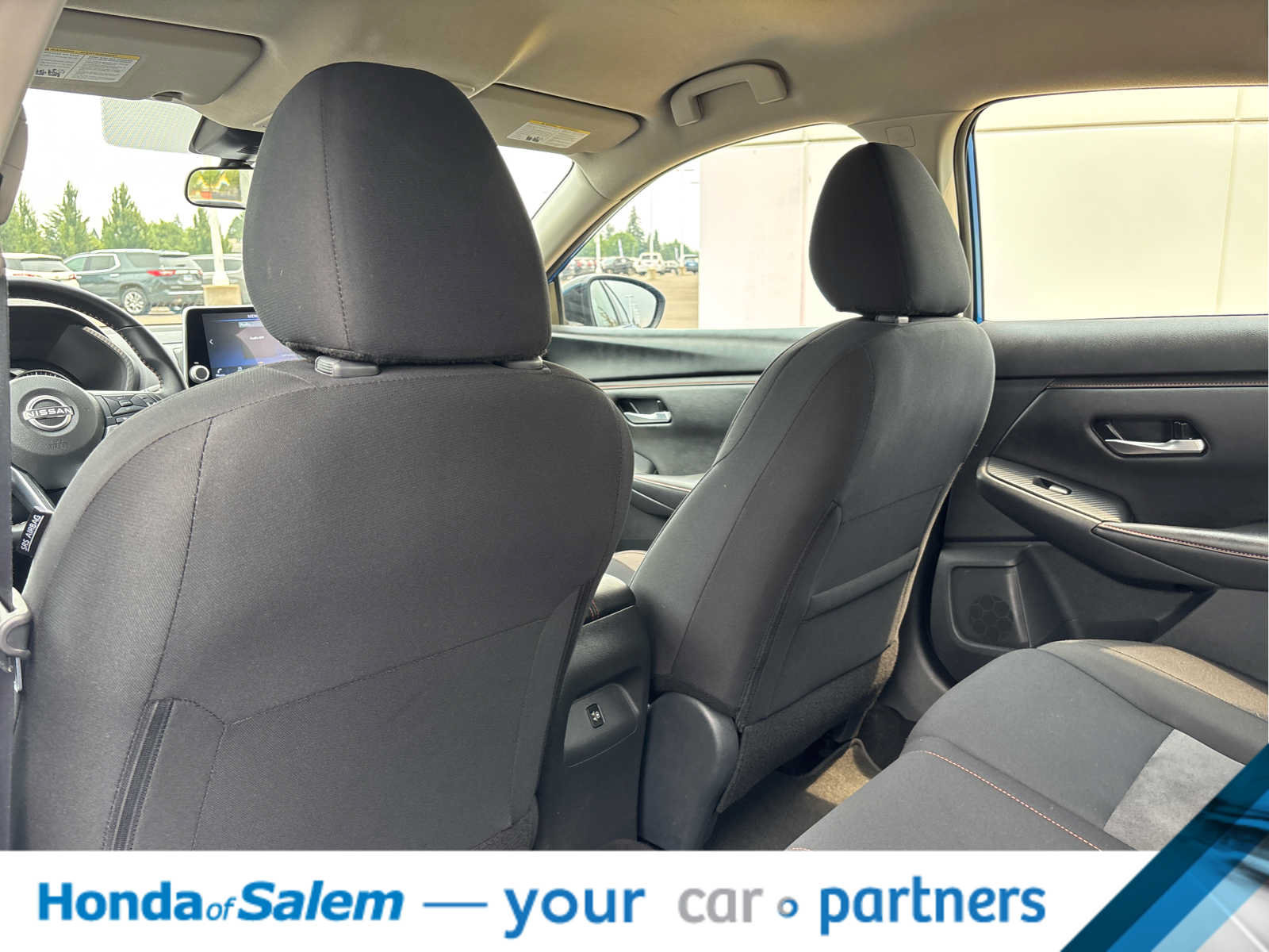 Used 2025 Nissan Sentra SR FWD image 12