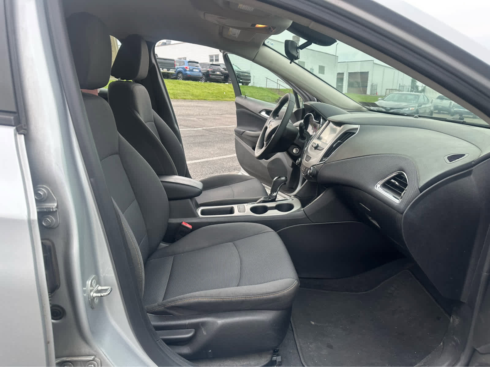 Used 2018 Chevrolet Cruze LS FWD image 19
