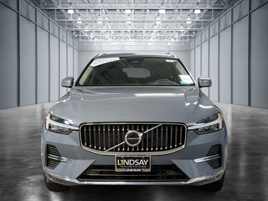 Used 2023 Volvo XC60 B5 Plus w/ Climate Package AWD/4WD image 8