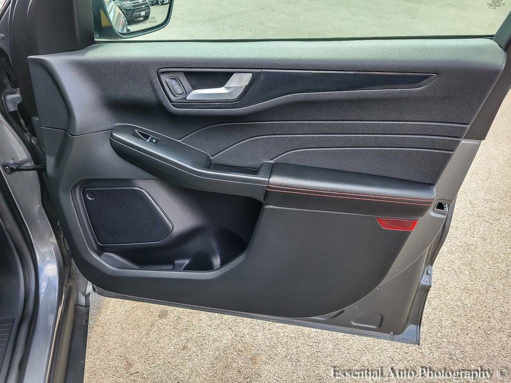 Used 2023 Ford Escape ST-Line w/ Tech Pack #1 image 25