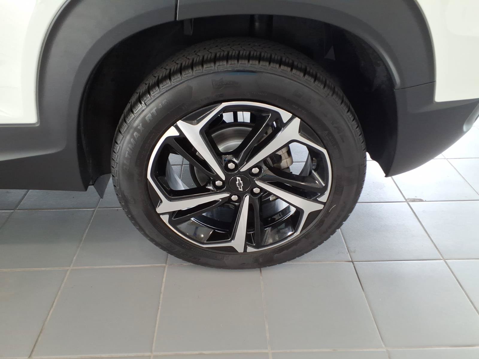 Used 2022 Chevrolet TrailBlazer RS w/ Technology Package AWD/4WD image 15