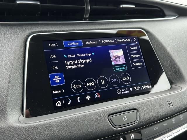 Used 2021 Cadillac XT4 Premium Luxury w/ Cold Weather Package image 18