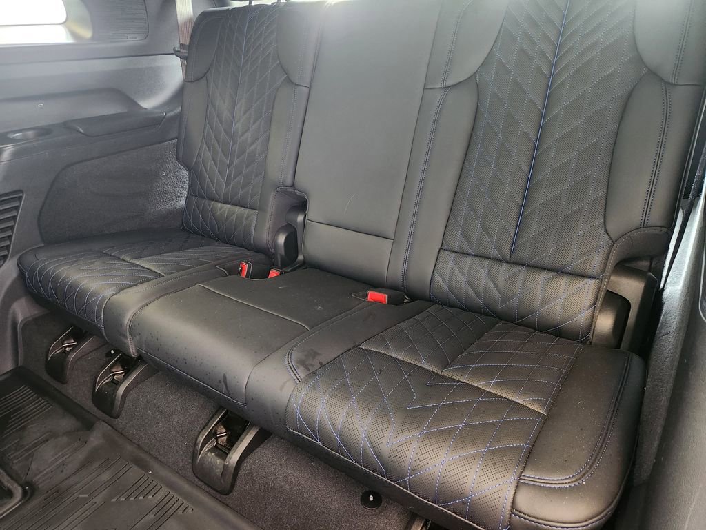 Used 2025 Cadillac Escalade IQ Luxury 1 w/ LPO, Radiant Package AWD/4WD image 32