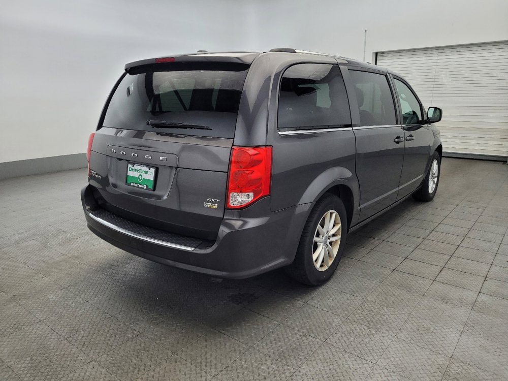 Used 2019 Dodge Grand Caravan SXT image 9