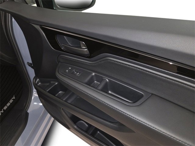 Used 2025 Honda Odyssey Touring image 15
